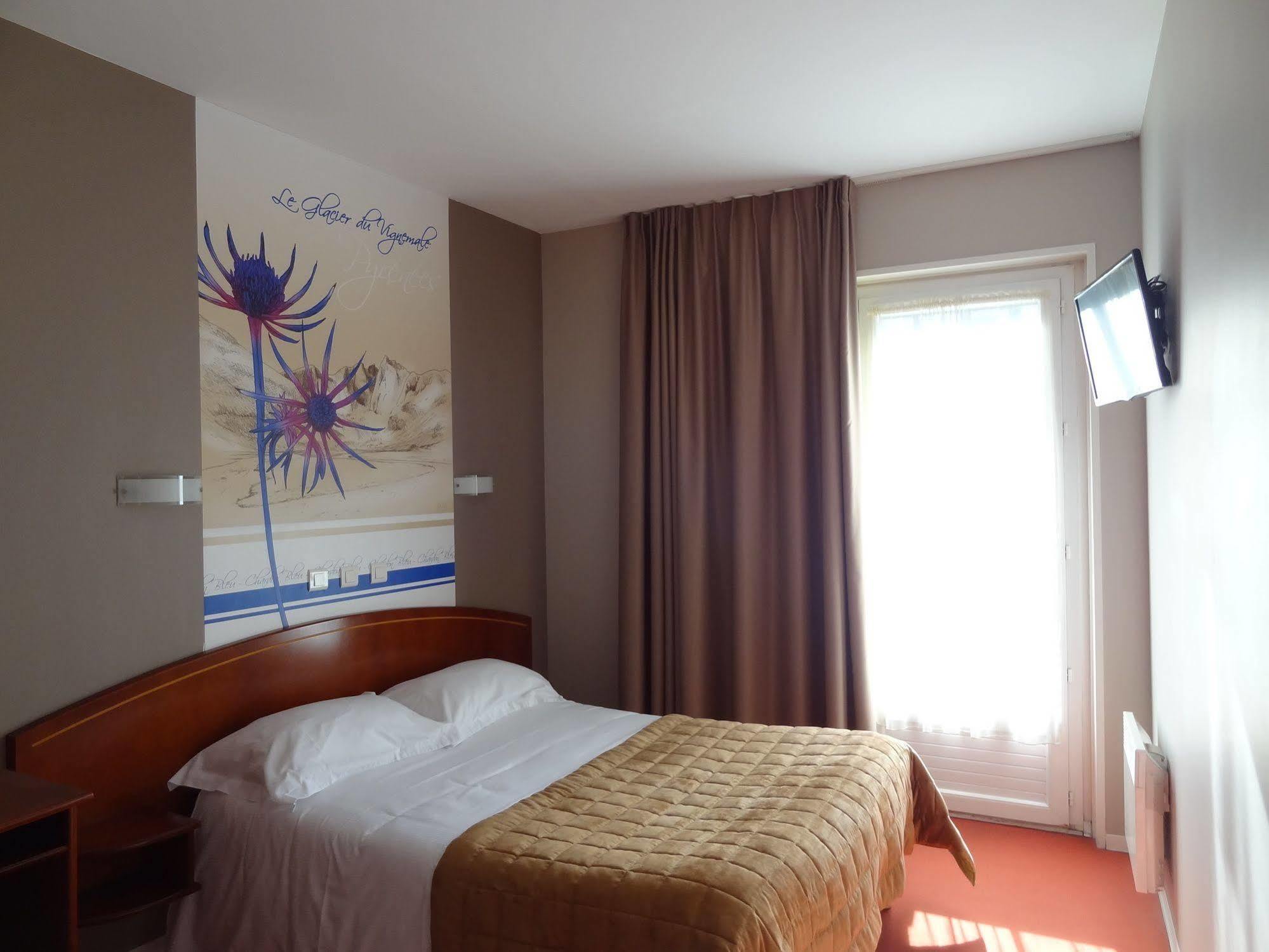 Cit'Hotel de la Marne Tarbes Exterior foto